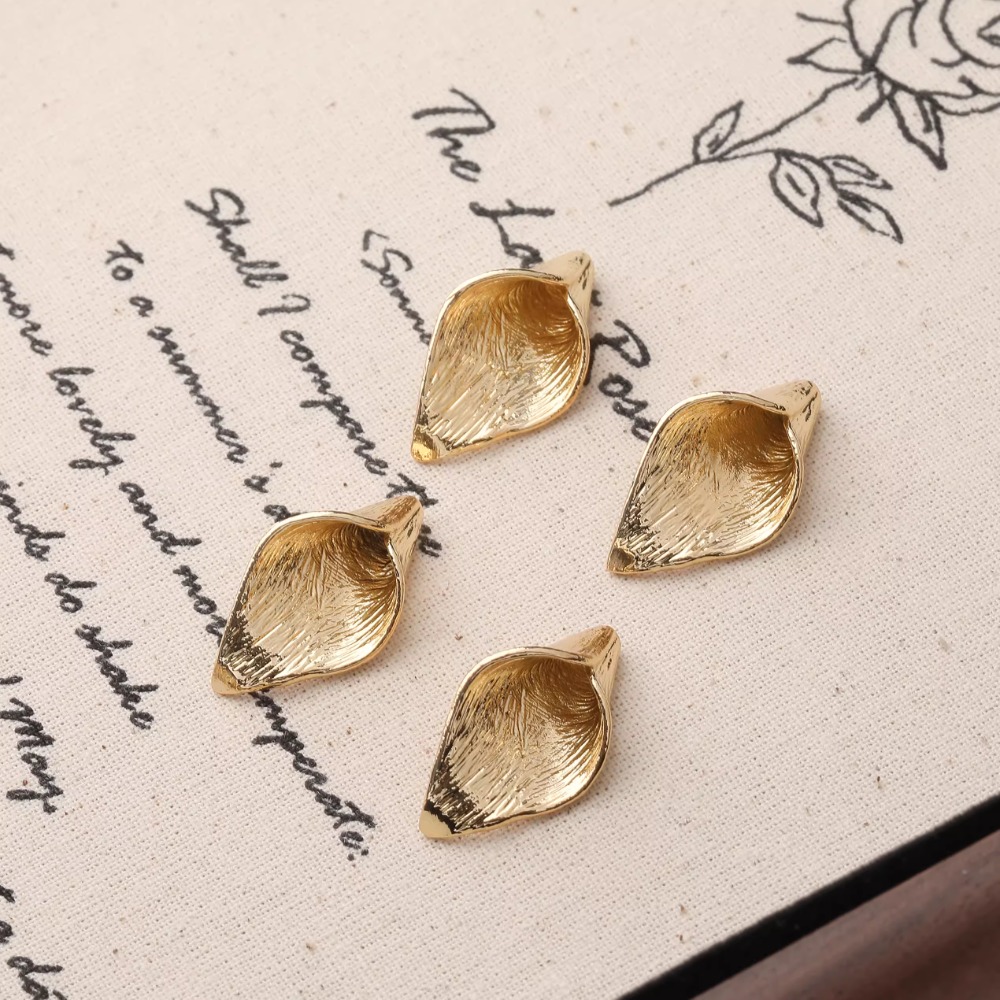 4PCS Dainty Horn Petals Flower - Musical Instrument Trumpet recension och pris
